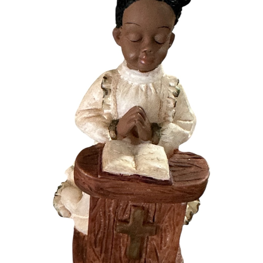 Young’s 1995, Ceramic Girl Kneeling in Prayer. - Picture 7 of 8